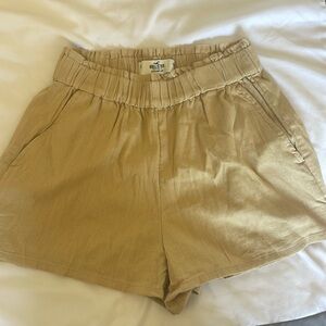 Hollister - Ultra High Rise, Linen Shorts